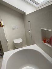 Badezimmer Dachschräge Fugenlose Wand- und Bodenbeschichtung